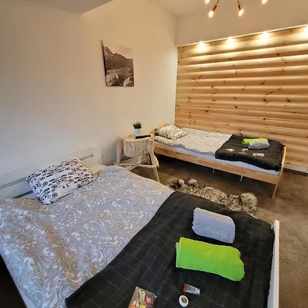 Apartament Morskie Oko Krupowki 48, Budynek Polskie Koleje Linowe Apartment *