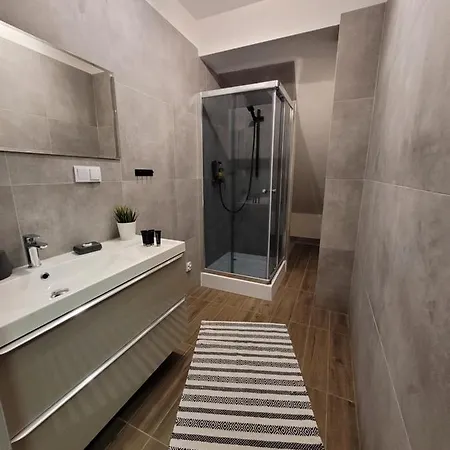 Apartament Morskie Oko Krupowki 48, Budynek Polskie Koleje Linowe Apartment Zakopane